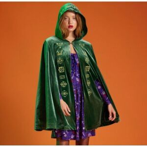 Her Universe Disney Hocus Pocus Winifred Velvet Hooded Cape Hot Topic 2X/3X NWT